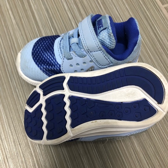 Nike toddler sneakers - Picture 3 of 3